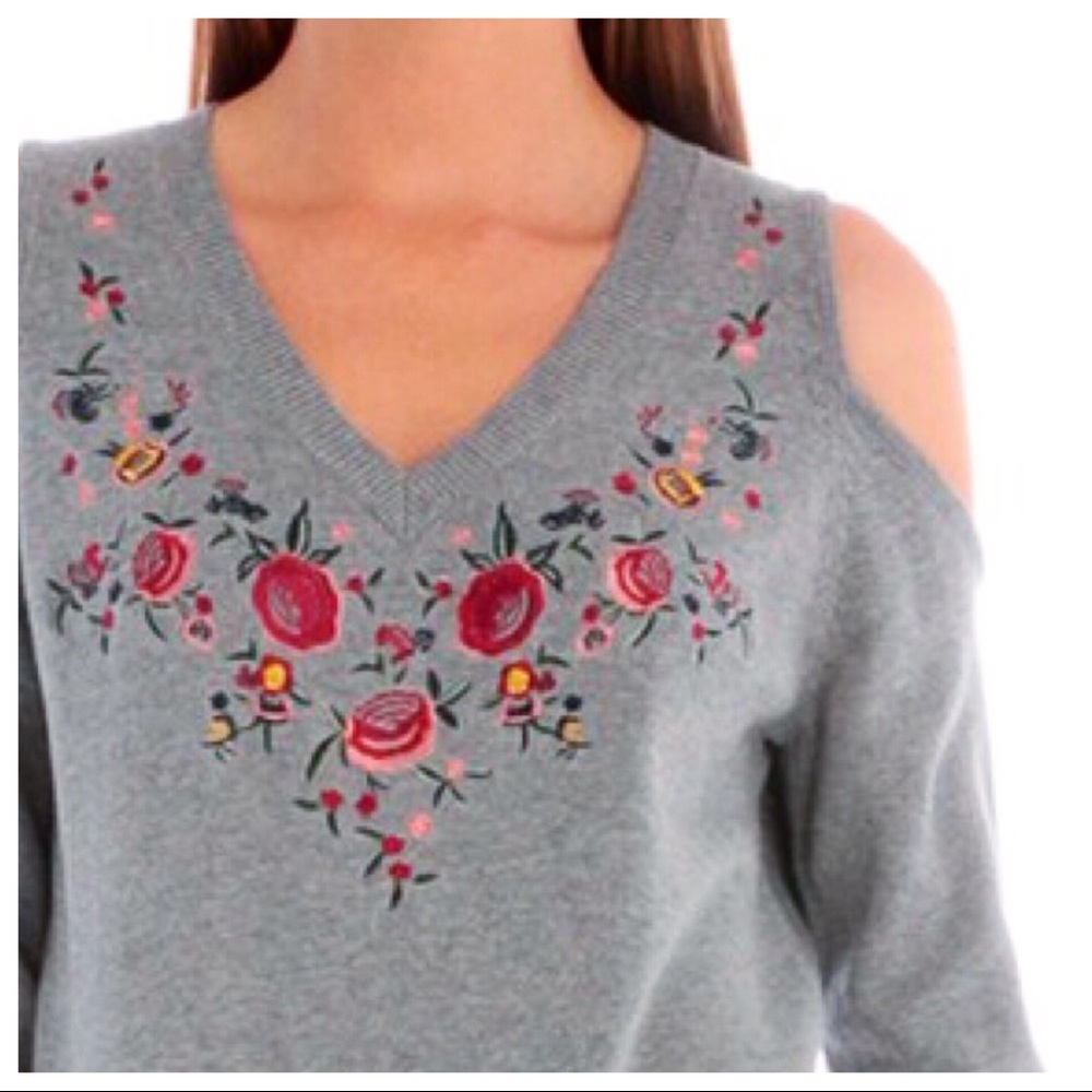 Cold shoulder embroidered sweater - Picture 2 of 6